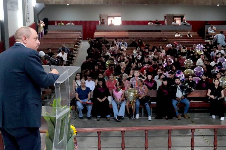 Se gradúan de bachillerato 34 agremiados de la FROC CONLABOR Jalisco